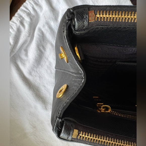 Prada Galleria Saffiano leather bag, Medium size - Picture 16 of 16